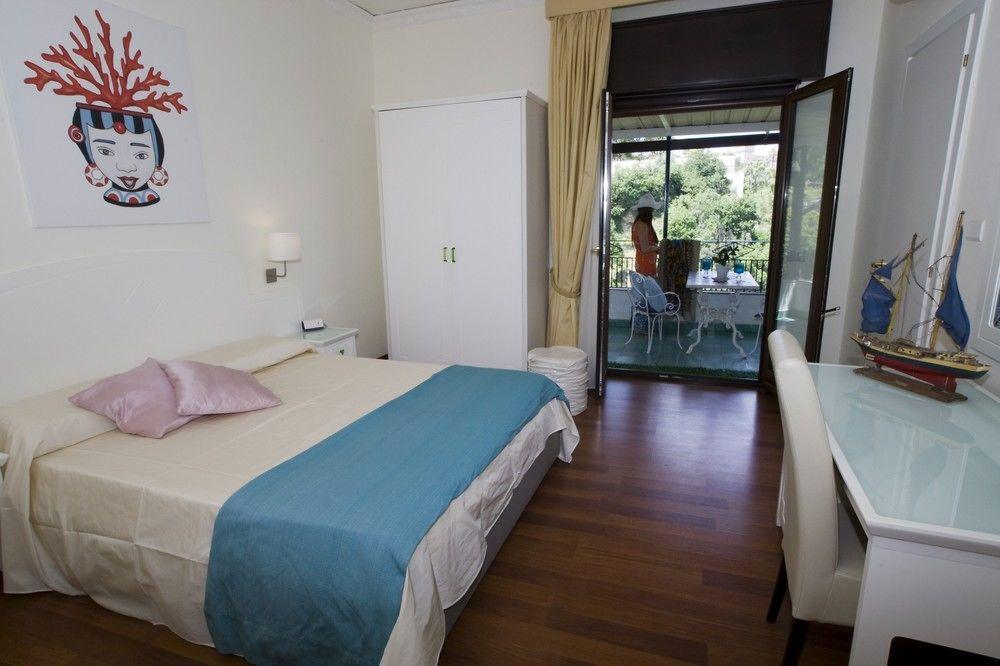 ויקו אקוונסה Hotel Oriente מראה חיצוני תמונה