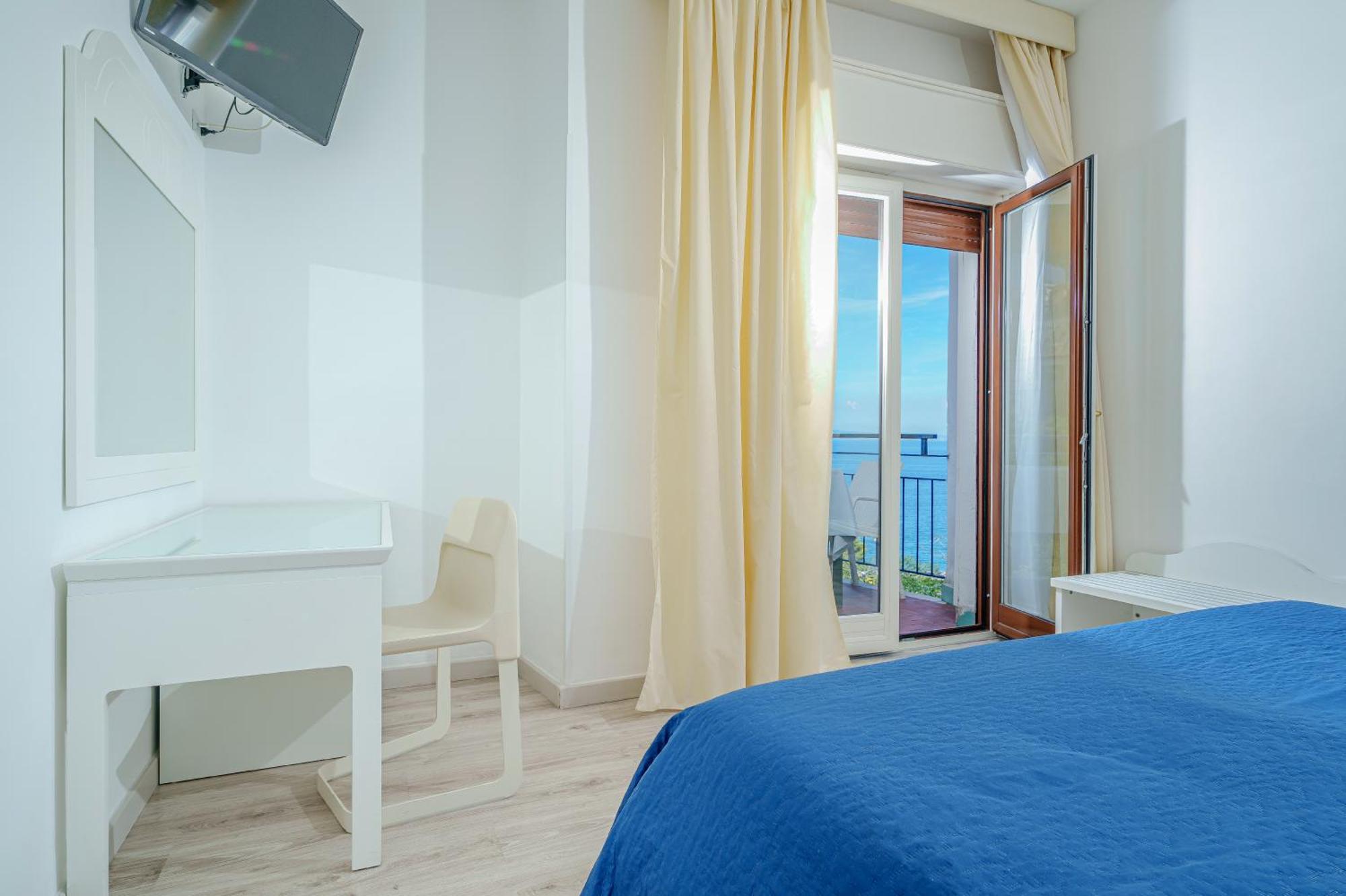 ויקו אקוונסה Hotel Oriente מראה חיצוני תמונה